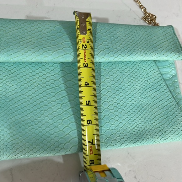 Super Cute Envelope Style Clutch or Purse Never Been Used - Picture 14 of 14